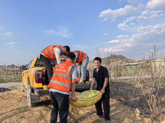 昌金改扩建项目：助力春耕生产 彰显路地共融